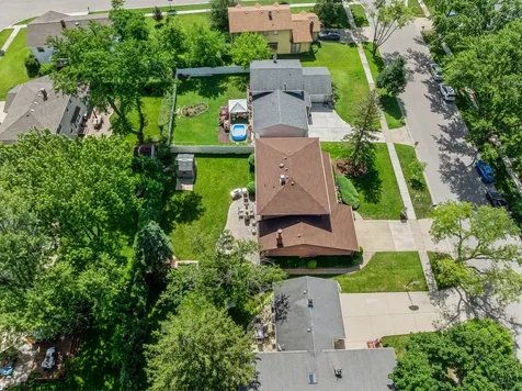 320 University Drive Buffalo Grove IL 60089