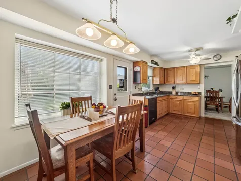 320 University Drive Buffalo Grove IL 60089