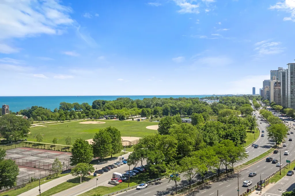 3900 North Lake Shore Drive Chicago IL 60613