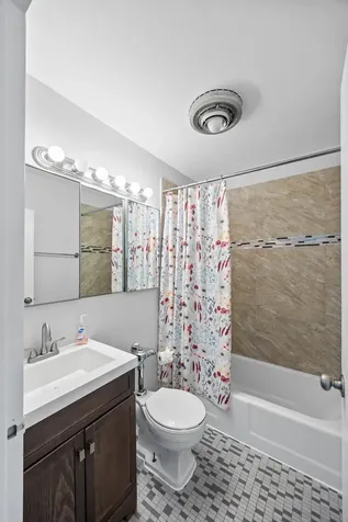3900 North Lake Shore Drive Chicago IL 60613