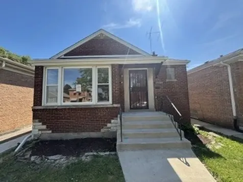 10449 South Vernon Avenue Chicago IL 60628