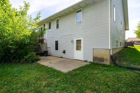 2014 Woodhavens Drive Bloomington IL 61701