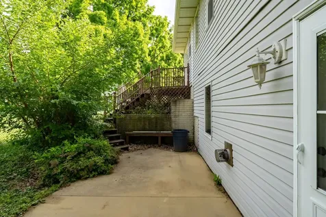 2014 Woodhavens Drive Bloomington IL 61701