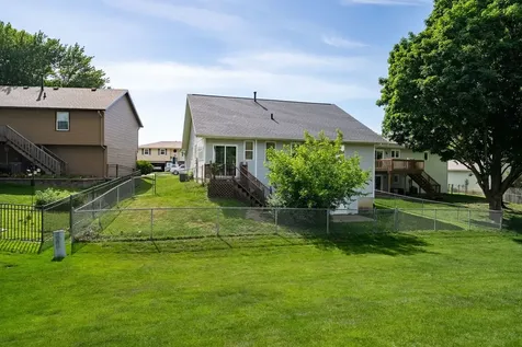 2014 Woodhavens Drive Bloomington IL 61701