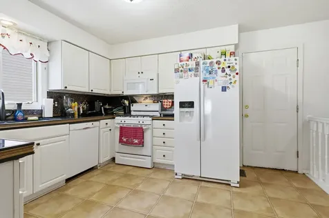 2014 Woodhavens Drive Bloomington IL 61701