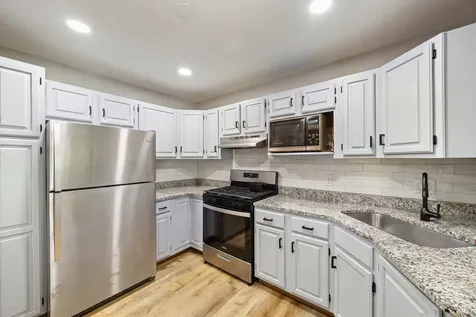 3242 Roesner Drive Markham IL 60428