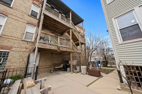 2728 North Drake Avenue Chicago IL 60647