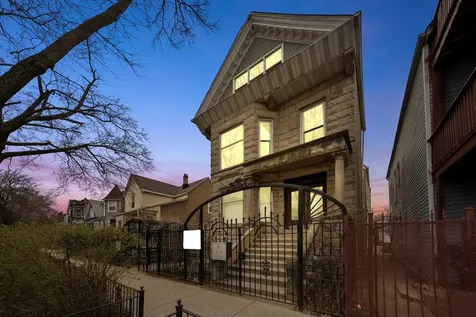 2728 North Drake Avenue Chicago IL 60647