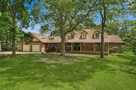 112 Dakota Drive Loda IL 60948