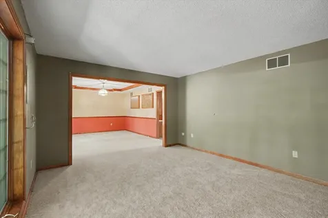 112 Dakota Drive Loda IL 60948