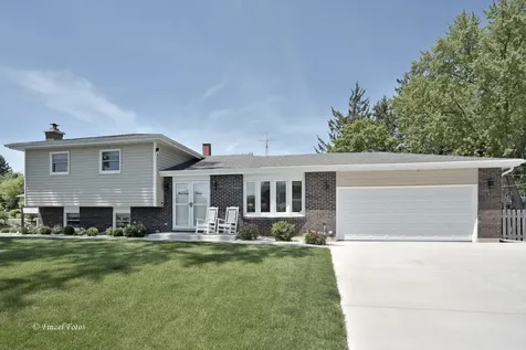 2901 Gregg Drive Mchenry IL 60050