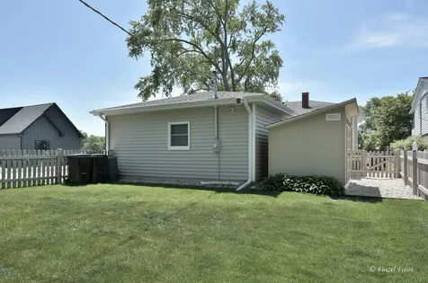 2901 Gregg Drive Mchenry IL 60050