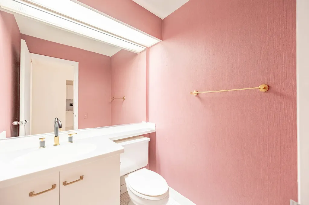 110 East Delaware Place Chicago IL 60611