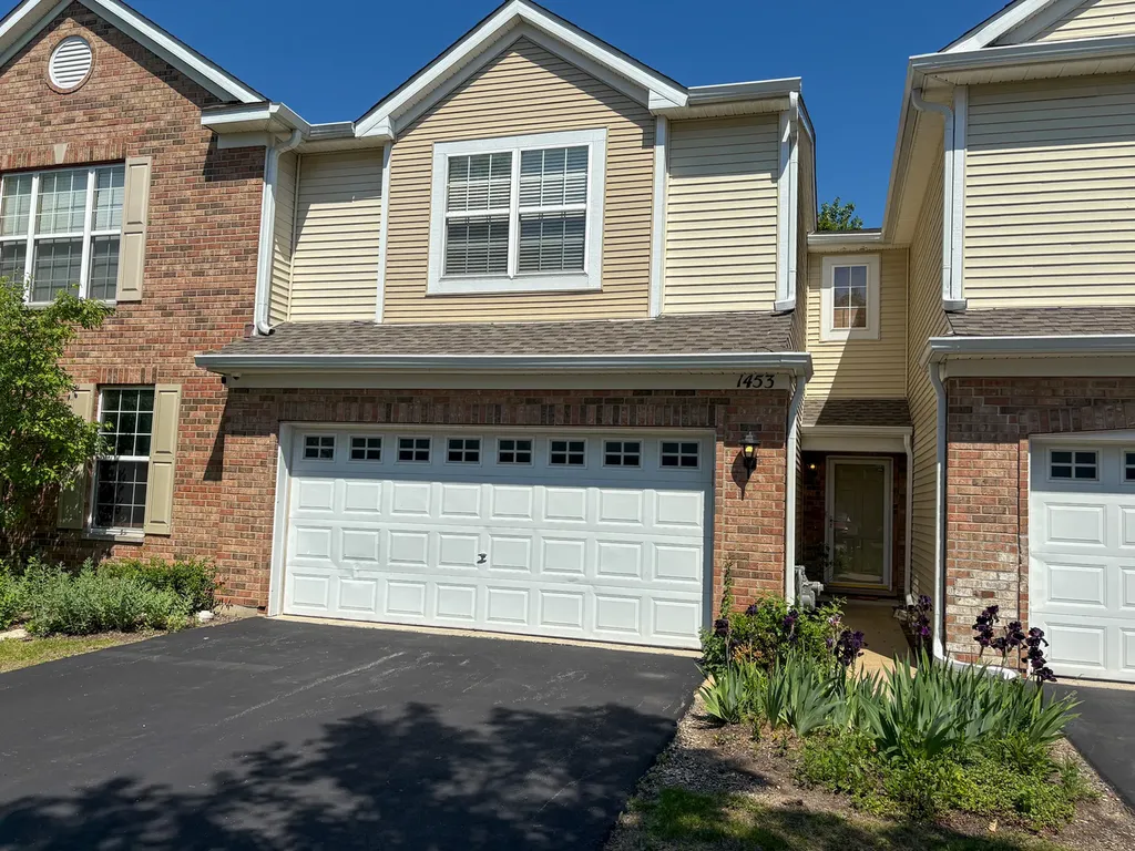 1453 Millbrook Drive Algonquin IL 60102