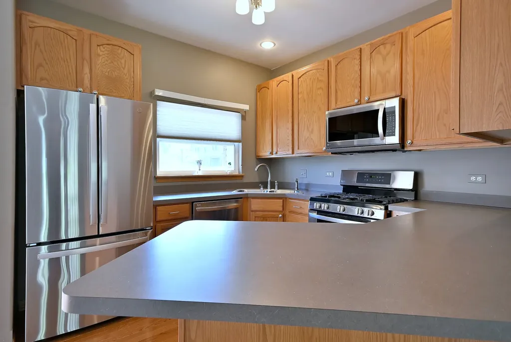 6069 River Bend Drive Lisle IL 60532