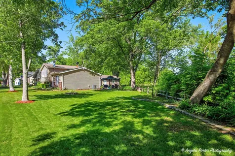 12 Sunshine Avenue Third Lake IL 60030