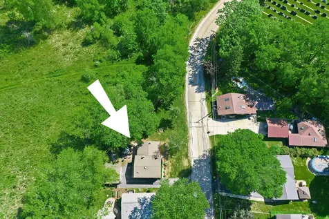 12 Sunshine Avenue Third Lake IL 60030
