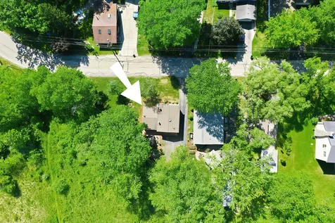 12 Sunshine Avenue Third Lake IL 60030