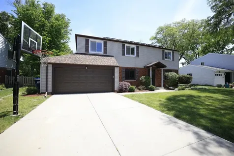 121 Pine Street Deerfield IL 60015
