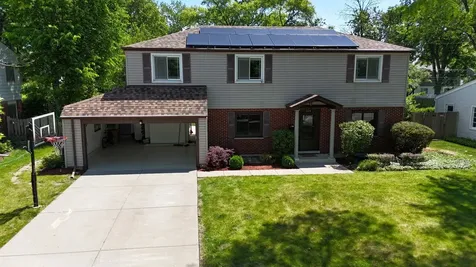 121 Pine Street Deerfield IL 60015