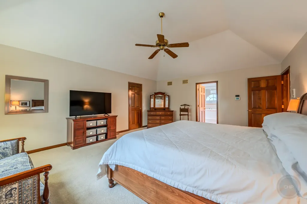 391 Dupahze Street Naperville IL 60565