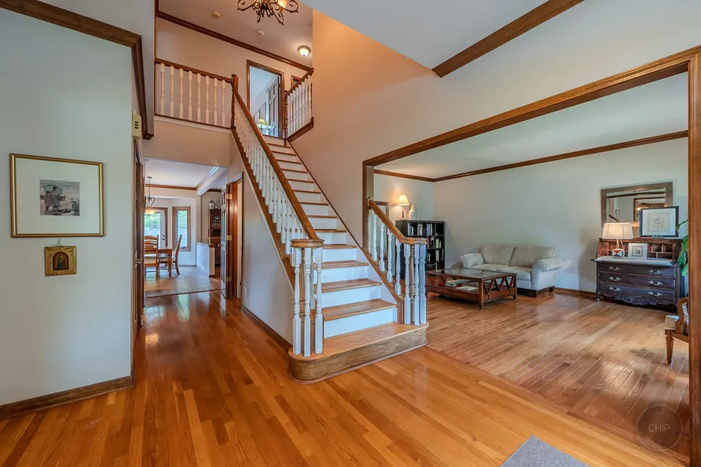 391 Dupahze Street Naperville IL 60565