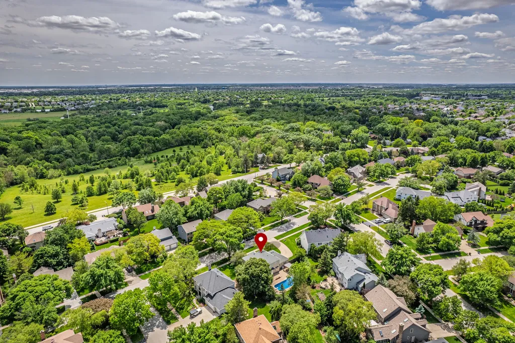391 Dupahze Street Naperville IL 60565