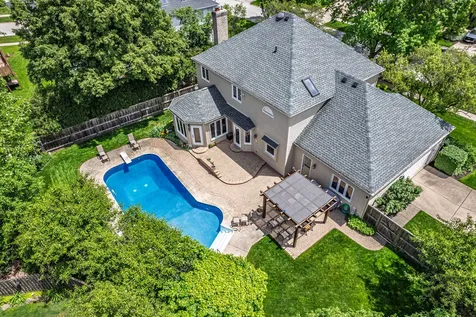 391 Dupahze Street Naperville IL 60565