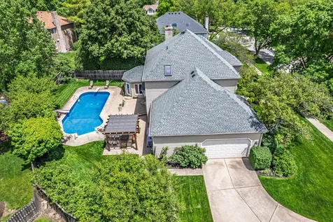 391 Dupahze Street Naperville IL 60565