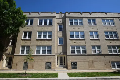2840 West Glenlake Avenue Chicago IL 60659