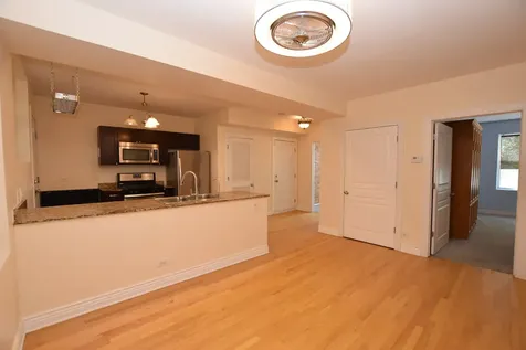 2840 West Glenlake Avenue Chicago IL 60659