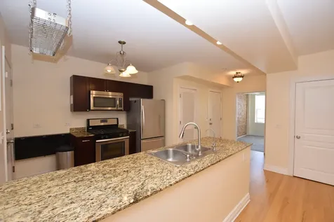 2840 West Glenlake Avenue Chicago IL 60659