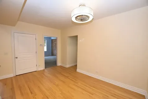 2840 West Glenlake Avenue Chicago IL 60659