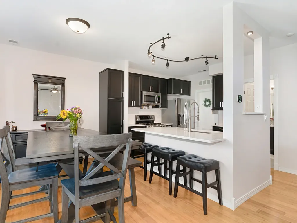 2751 Mcclennan Court Naperville IL 60563