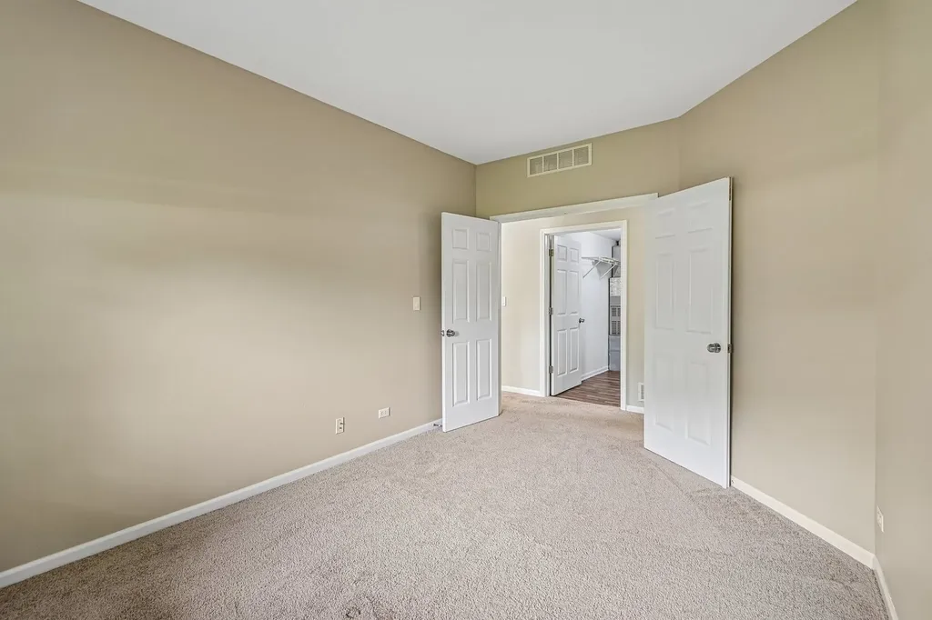 2992 Waters Edge Circle Aurora IL 60504