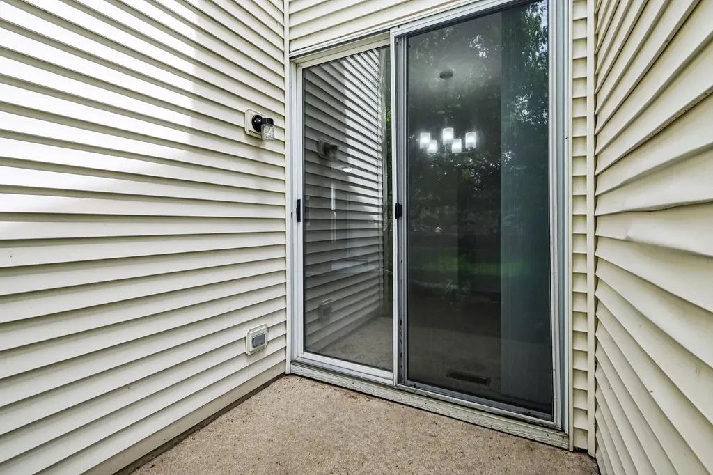 2992 Waters Edge Circle Aurora IL 60504