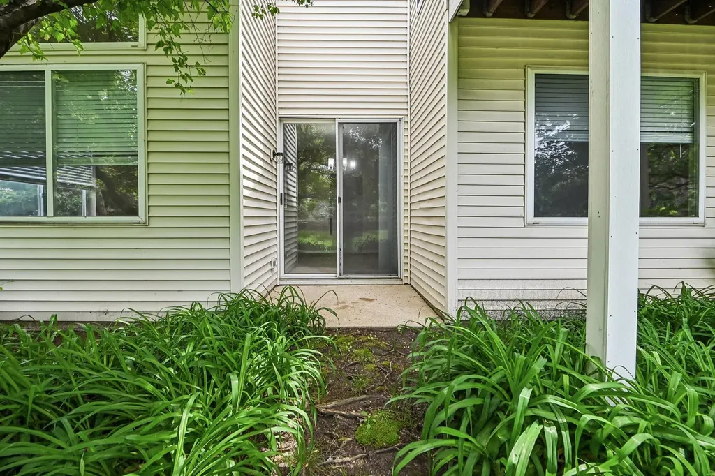 2992 Waters Edge Circle Aurora IL 60504