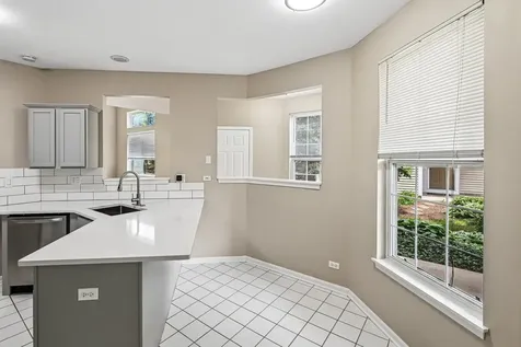 2992 Waters Edge Circle Aurora IL 60504