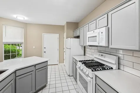 2992 Waters Edge Circle Aurora IL 60504