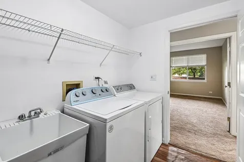 2992 Waters Edge Circle Aurora IL 60504