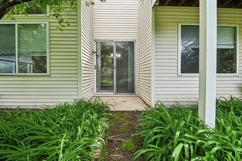 2992 Waters Edge Circle Aurora IL 60504