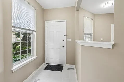 2992 Waters Edge Circle Aurora IL 60504