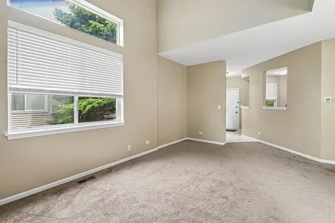 2992 Waters Edge Circle Aurora IL 60504