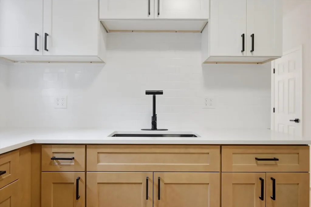 6029 South Artesian Avenue Chicago IL 60629