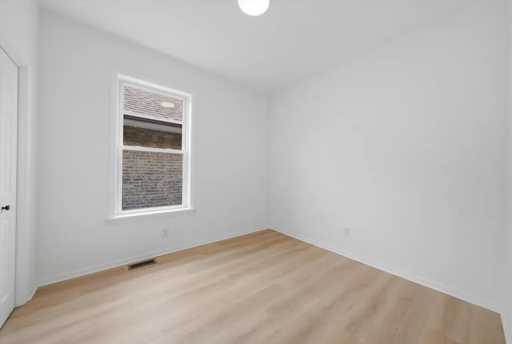 6029 South Artesian Avenue Chicago IL 60629