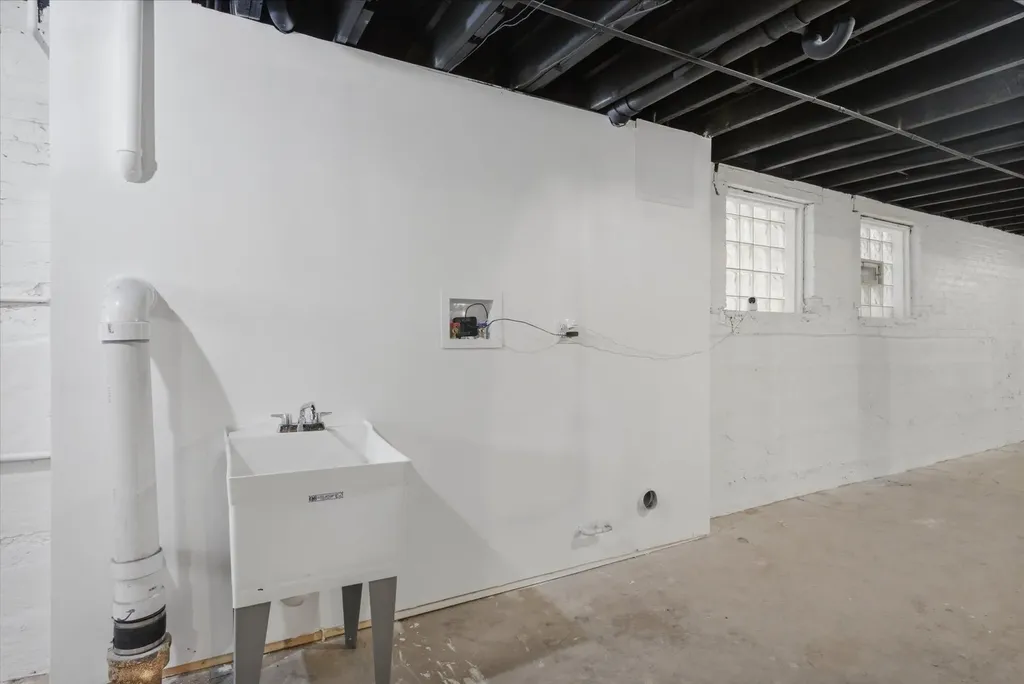 6029 South Artesian Avenue Chicago IL 60629