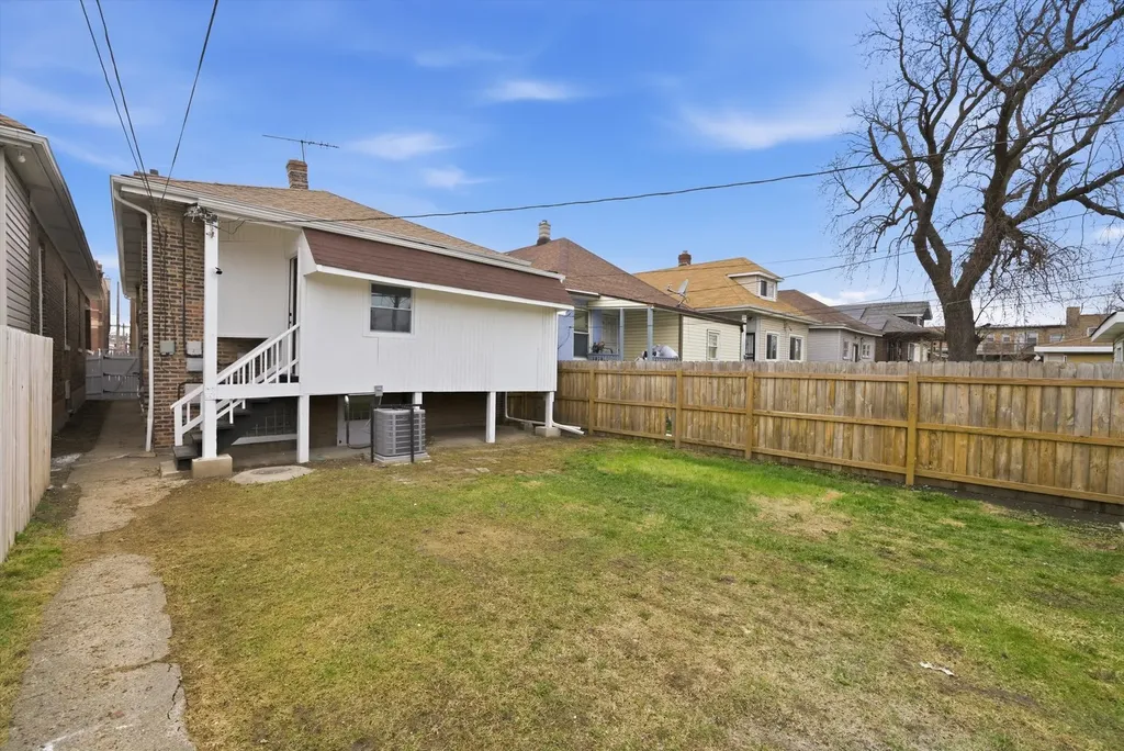 6029 South Artesian Avenue Chicago IL 60629