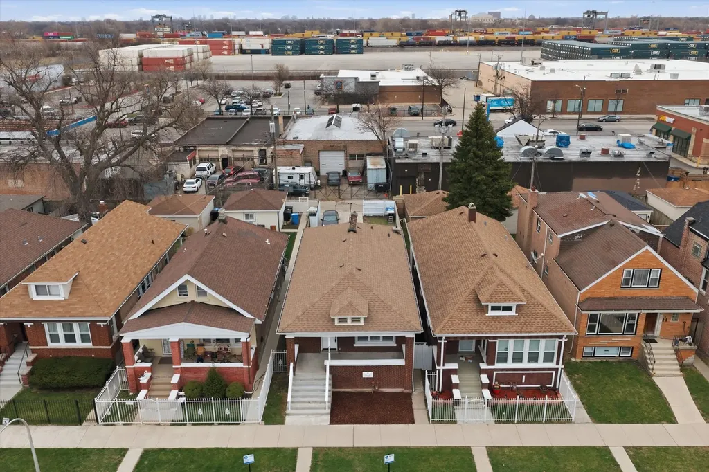 6029 South Artesian Avenue Chicago IL 60629