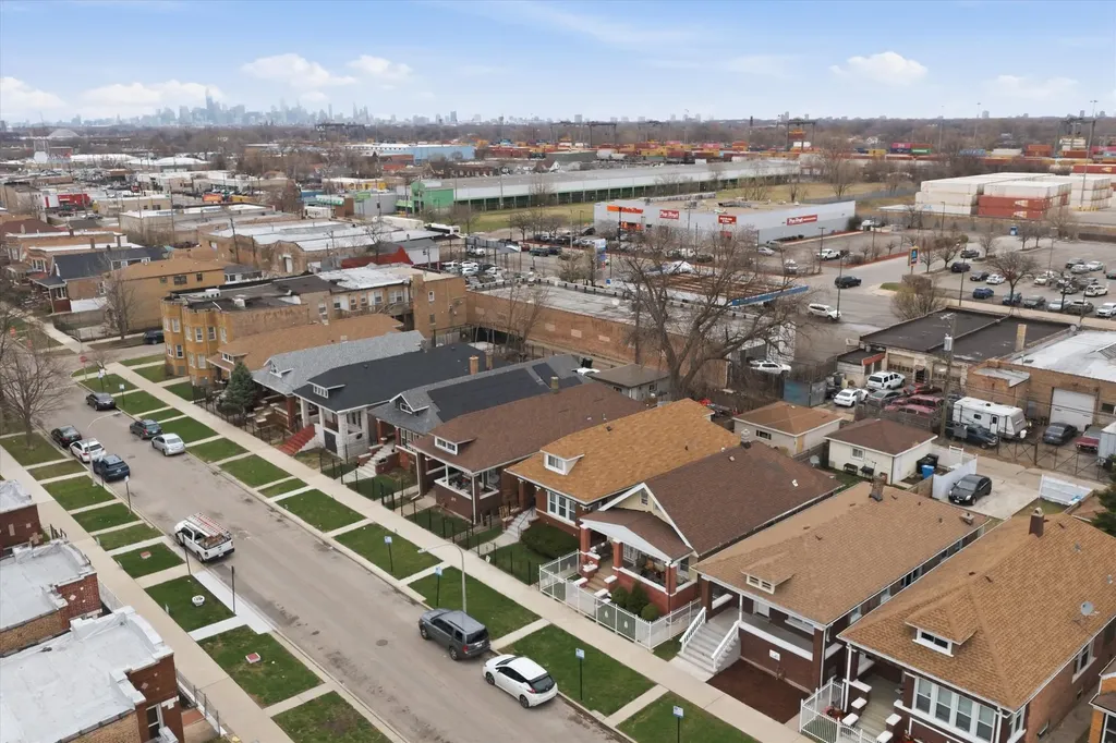 6029 South Artesian Avenue Chicago IL 60629