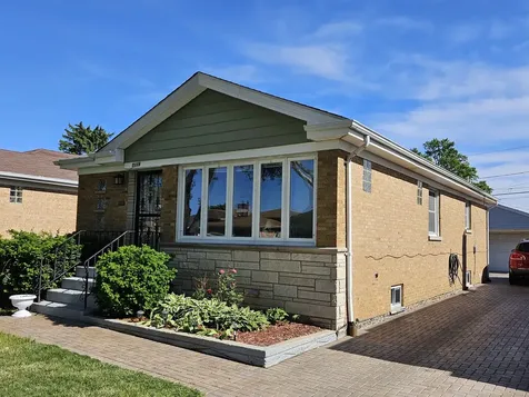 7119 West Sunnyside Avenue Norridge IL 60706